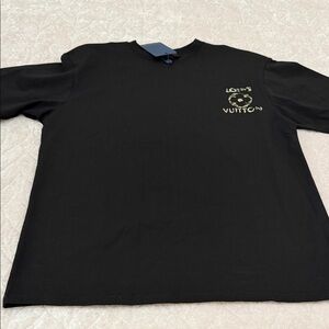 Inspired Vuitton Black Short-Sleeve Crewneck T-Shirt with Gold Logo